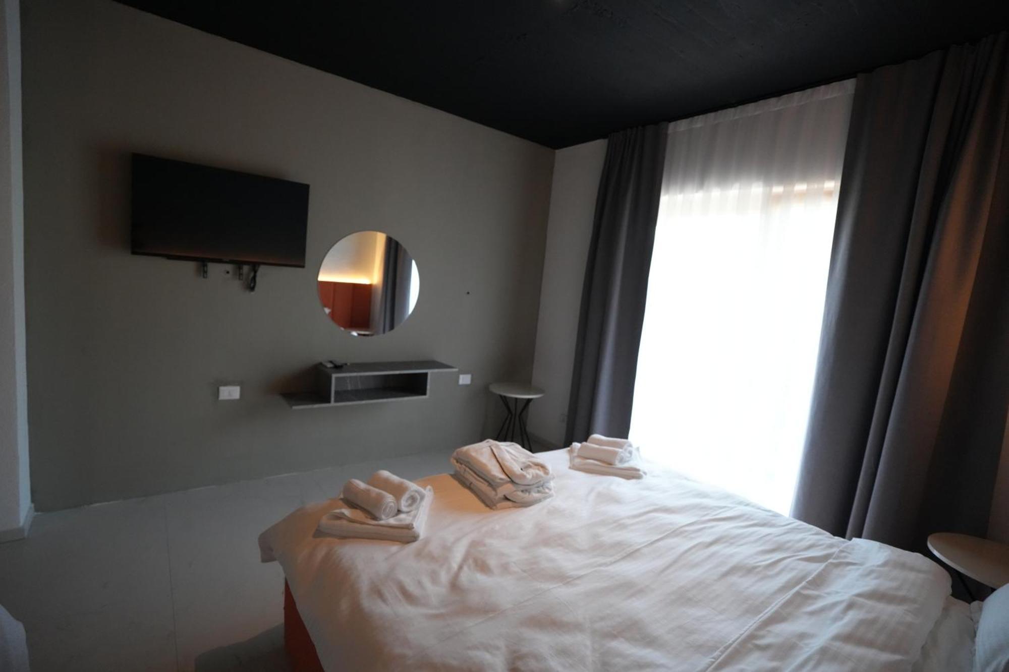 Biond Hotel Prizren Exterior photo